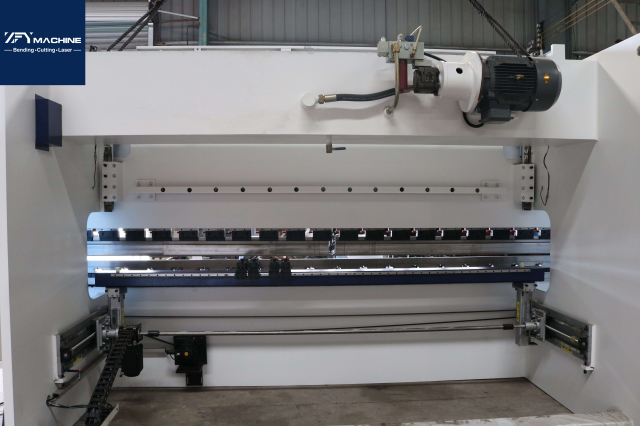 ZFY WE67K- Electric-hydraulic CNC Press Brake 135ton × 4000mm 4+1 Axes with DA-53T Controller