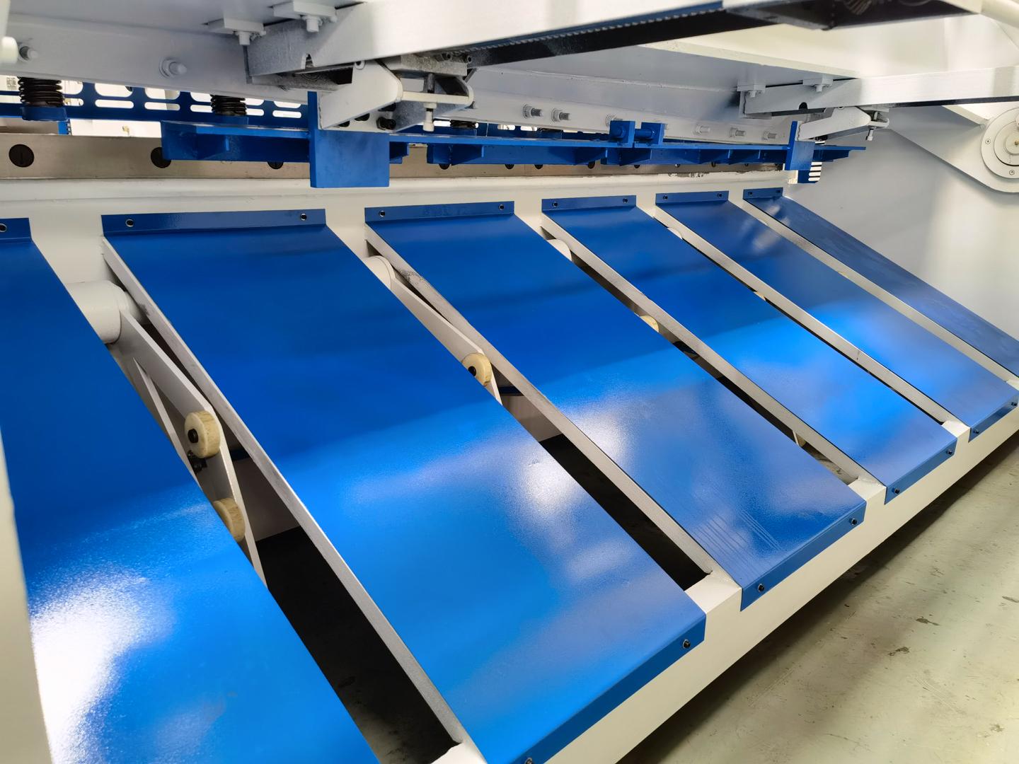 Shearing machine Sheet support system