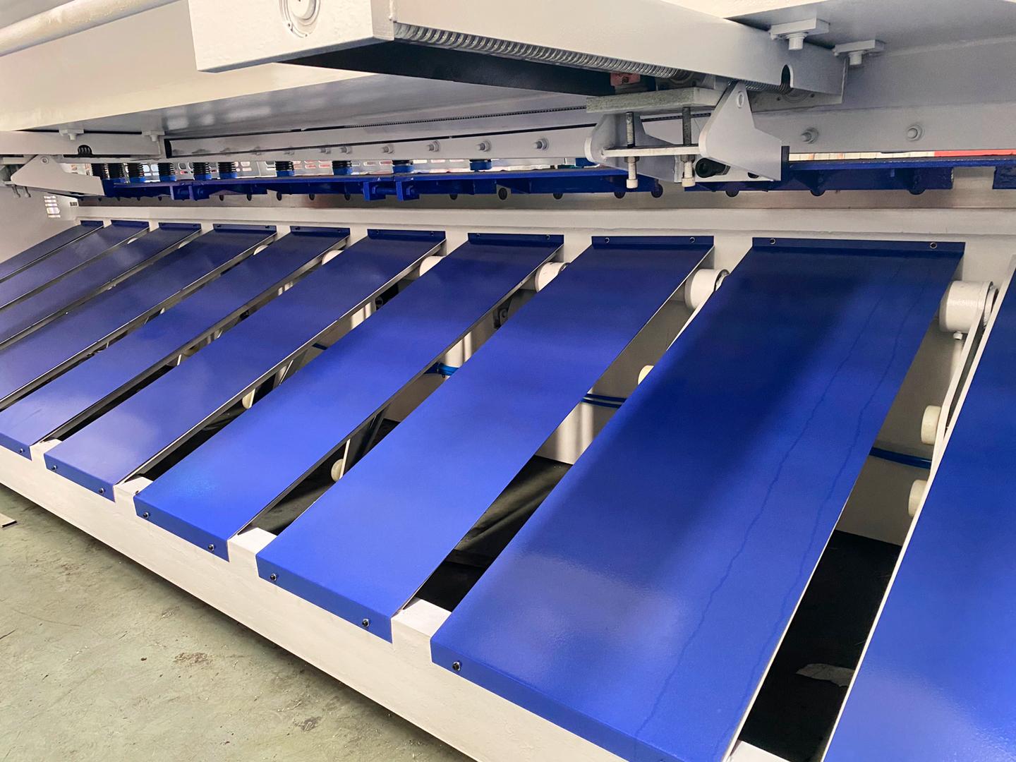 Shearing machine back gauge