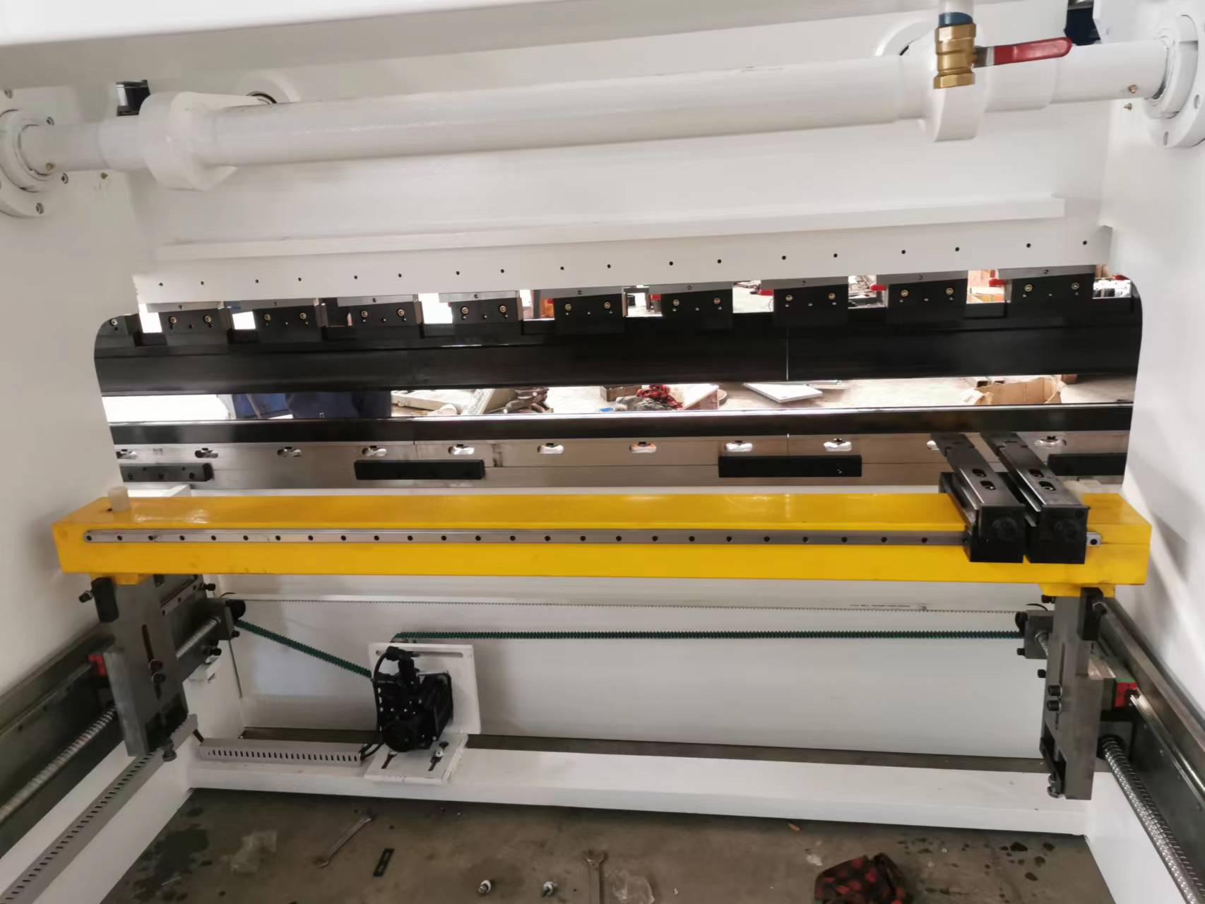 ZFYMACHINE-TP10S-press-brake
